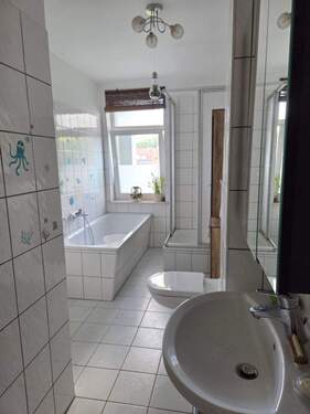 Bad - 4 Zimmer Etagenwohnung in Eisenach