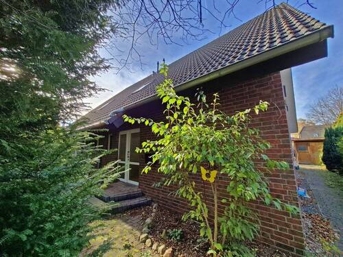 Eingang - 5 Zimmer Doppelhaushälfte in Minden