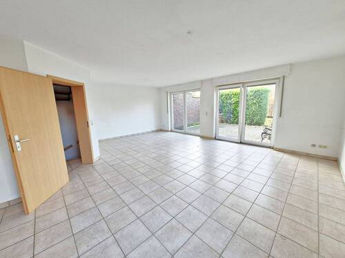 Wohnzimmer - Doppelhaushälfte mit 137,00 m² in Minden zum Kaufen