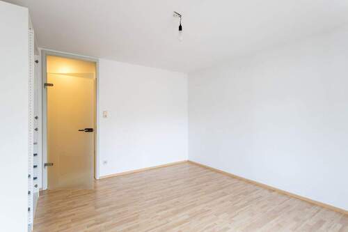 1.- 5. OG Wohnraum - 2 Zimmer Mehrfamilienhaus, Wohnhaus in München OT Maxvorstadt