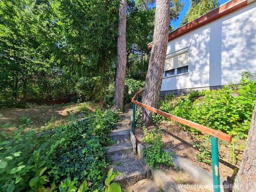 Treppen aufgrund Hanglage - 