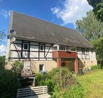 Großes Grundstück mit stark sanierungsbedürftigen Wohnhaus (Denkmal) - Oederan Breitenau