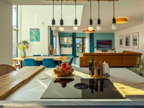 Blick von Küche in Wohnbereich - 