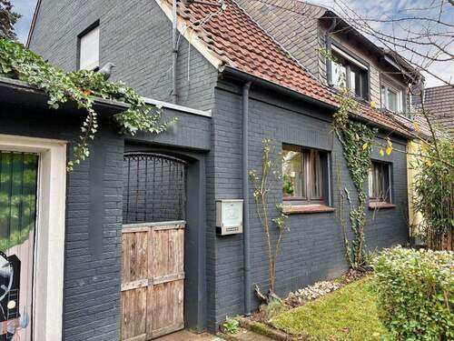 Hausansicht - 5 Zimmer Doppelhaushälfte zum Kaufen in Rheinberg