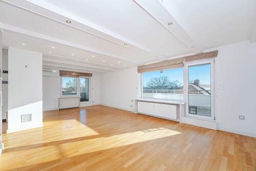 Wohn- und Essbereich - 3 Zimmer Etagenwohnung in München