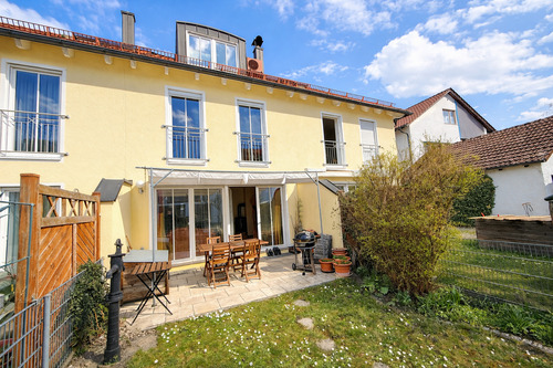Titelbild - Familienfreundliches Zuhause mit sonnigem Garten und moderner Ausstattung