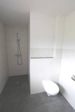 Duschbad mit WC - 