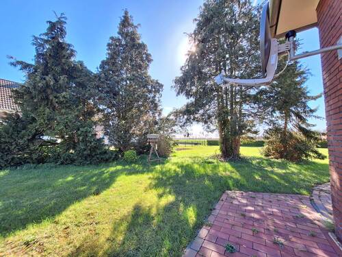 Blick in den Garten - Bungalow mit 110,00 m&sup2; in Bunde zum Kaufen