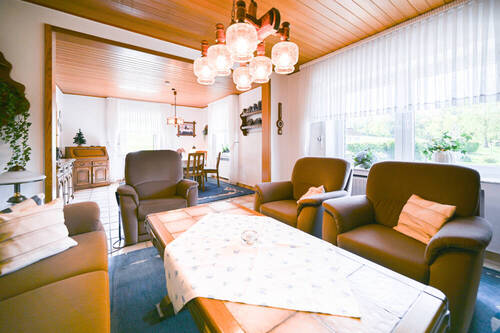 Wohn-/Esszimmer - 