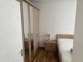 Schlafzimmer links - 