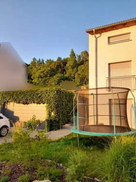 Garage mit Stellplatz - 8 Zimmer Einfamilienhaus zum Kaufen in Breitenbrunn