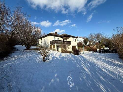 Ansicht vom Garten - 4 Zimmer Bungalow zum Kaufen in Arnstein