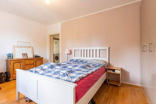 Schlafzimmer - Etagenwohnung mit 90,60 m&sup2; in Mainz-Kastel zum Kaufen