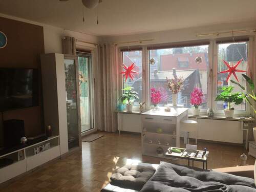 super helles Wohnzimmer - 2 Zimmer Etagenwohnung zum Kaufen in Bad Harzburg