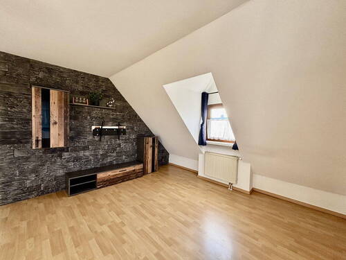 Wohnzimmer - 2 Zimmer Etagenwohnung zum Kaufen in Budenheim