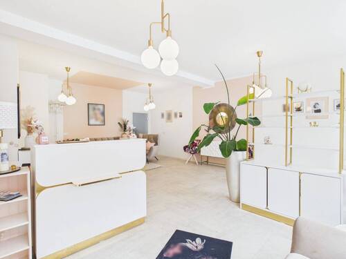 Eingang Gewerbe EG - Modernes Wohnen in Würzburg mit attraktiver Gewerbeeinheit und zusätzlichen Stellplätzen im Hof