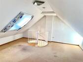 Studio - 