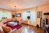 Wohnzimmer(1) - 5 Zimmer Einfamilienhaus zum Kaufen in Köln
