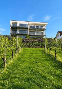 Bild 1 - Wohnen mit Weitblick - 1.280,00&nbsp;EUR Kaltmiete, ca.&nbsp; 73,70&nbsp;m&sup2;&nbsp;Wohnfl&auml;che