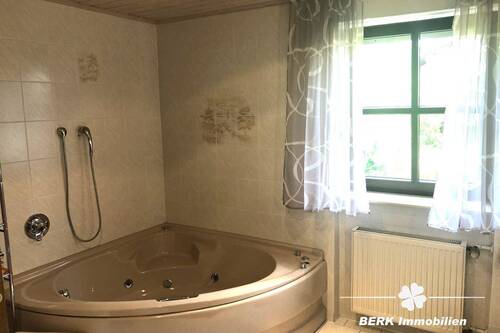 BERK Immobilien - Badezimmer - 