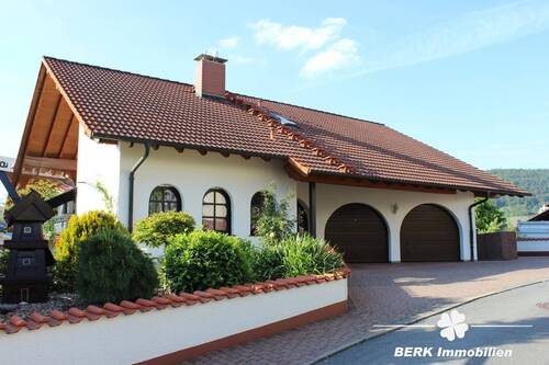 BERK Immobilien - Mehrfamilienhaus - 8 Zimmer Mehrfamilienhaus, Wohnhaus zum Kaufen in Miltenberg