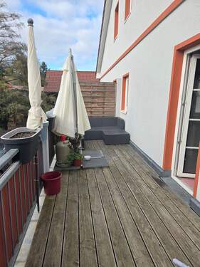Balkon - Landluft schnuppern - schöne 3 RW mit großem Balkon & Stellplatz