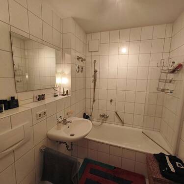 Badezimmer - 1 Zimmer Etagenwohnung zur Miete in Dresden