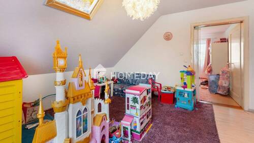 1. OG Kinderzimmer 1 2 - 