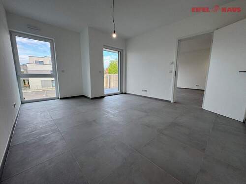 185F3F9D-220B-485B-96FC-5B5B3EDE5DF3 - 