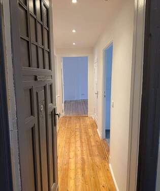 Wohnungseingang und Flur (Original) - 2 Zimmer Etagenwohnung zum Kaufen in Berlin