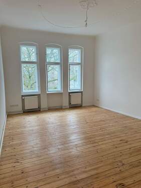 Wohnzimmer (Original) - Etagenwohnung mit 58,00 m&sup2; in Berlin zum Kaufen