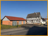Straßenansicht - 3 Zimmer Bauernhaus, Landhaus zum Kaufen in Neustadt (Hessen) / Momberg