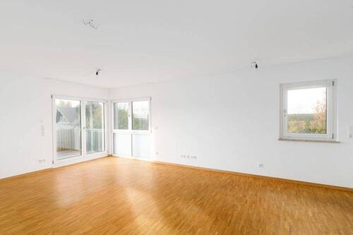  Wohnzimmer - 2 Zimmer Etagenwohnung in Rottendorf