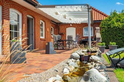 Terrasse - 7 Zimmer Einfamilienhaus zum Kaufen in Esens