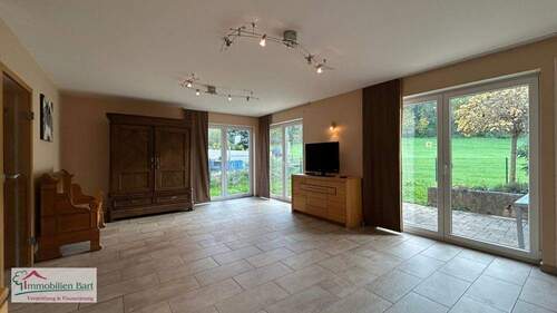 Wohnzimmer - 5 Zimmer Doppelhaushälfte zum Kaufen in Perl