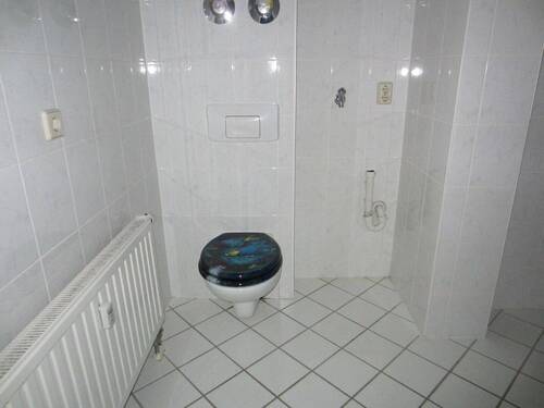 10 Bad - 3 Zimmer Etagenwohnung in Plauen