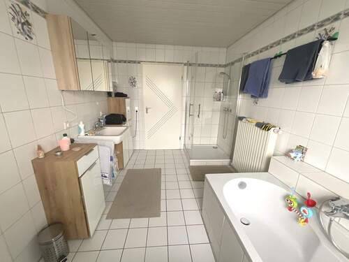 Badezimmer Erdgeschoss - 