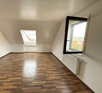 Wohnzimmer Dachgeschoss - klein - 