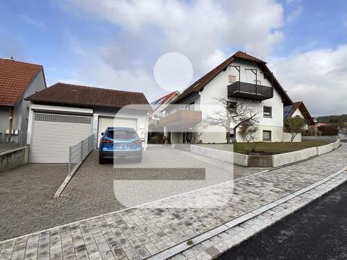 Straßenansicht - Ihre Mieter sind schon da! - 498.000,00&nbsp;EUR Kaufpreis, ca.&nbsp; 255,00&nbsp;m&sup2;&nbsp;Wohnfl&auml;che