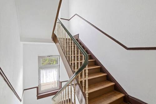 Treppenhaus - 4 Zimmer Etagenwohnung zum Kaufen in Frankfurt