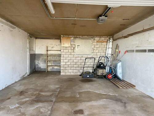 Garage - 