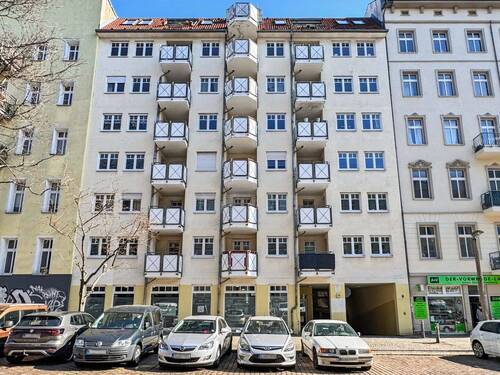Frontansicht Gebäude - 2 Zimmer Etagenwohnung zum Kaufen in Berlin