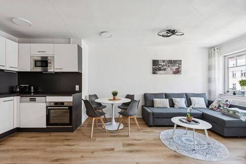 Wohnzimmer und Wohnküche - 