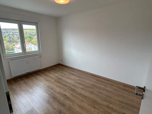 Zimmer 2 - 