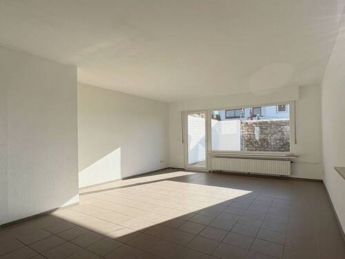 Wohnzimmer - Doppelhaushälfte mit 106,00 m&sup2; in Wesseling zum Kaufen