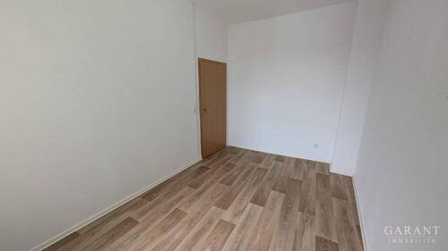 Schlafzimmer2 - 3 Zimmer Etagenwohnung zum Kaufen in Pforzheim