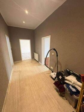 Diele mit Travertin Boden !.jpg - Top renovierte Altbauwohnung Erdgeschoss und mit behinderten gerechten Duschbad!