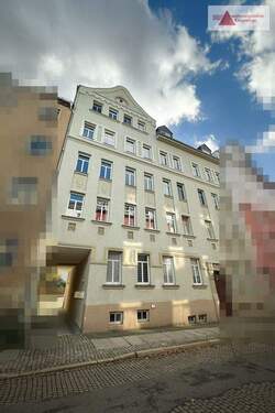 Straßenansicht mit Durchfahrt Parkplatz Hinterhof - 