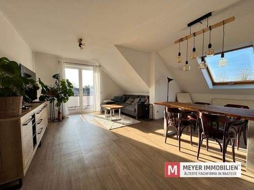 Wohn- und Esszimmer - 