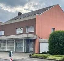 Ebenerdige Laden- Lagerfläche mit PKW-Stellplätzen und Schaufenster - Hamm Hamm-Westen